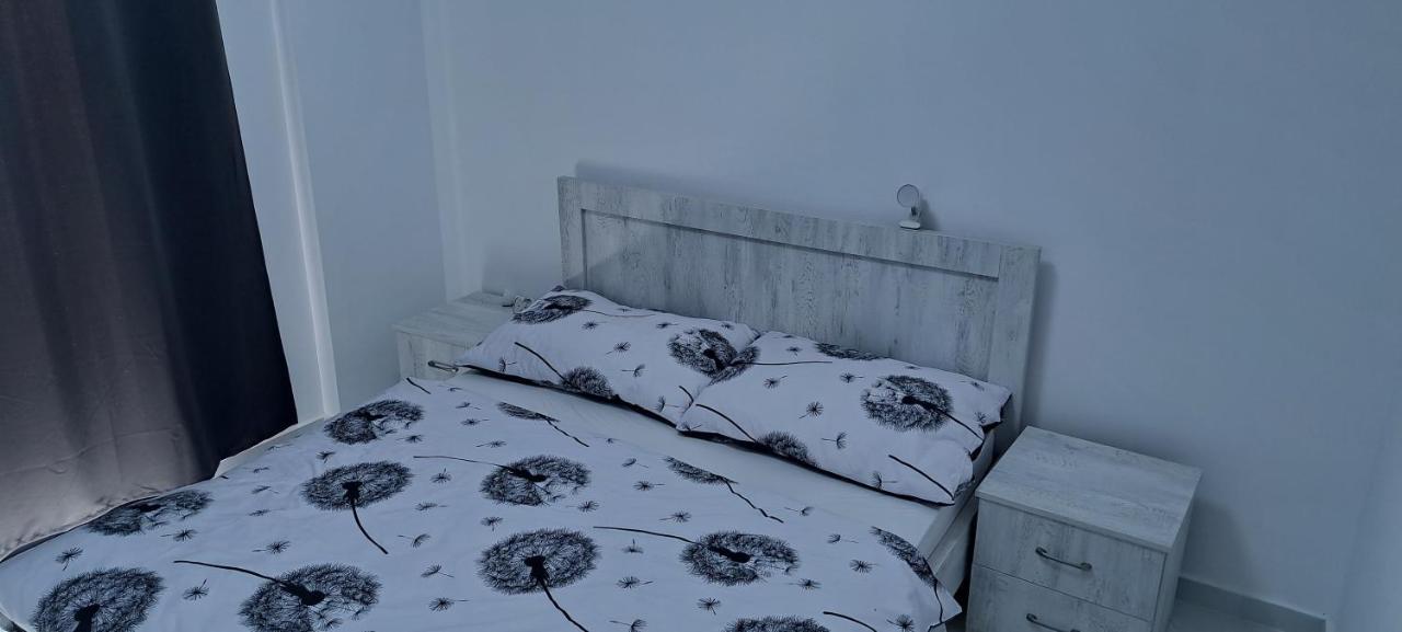Apartment Alex Sarandë Exteriör bild